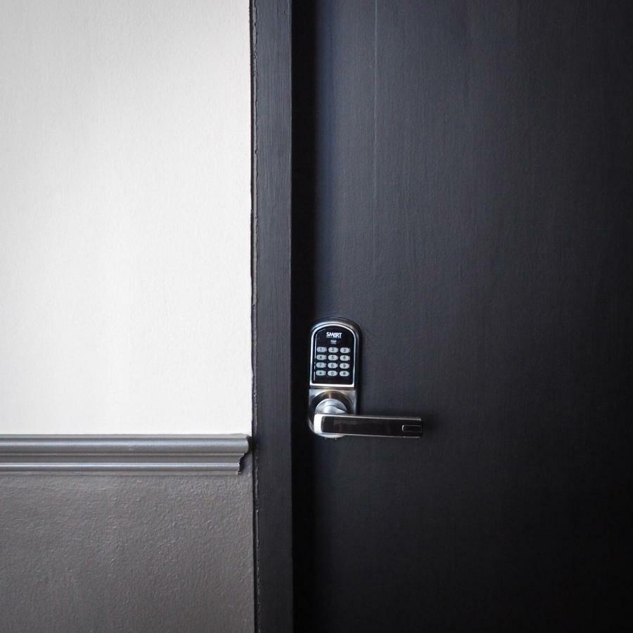 Wiw Mini Hotel Бангкок Экстерьер фото