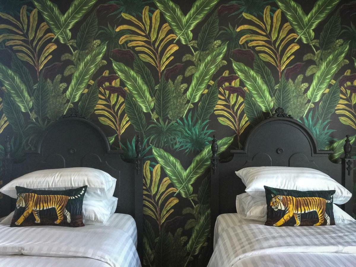 Wiw Mini Hotel Бангкок Экстерьер фото
